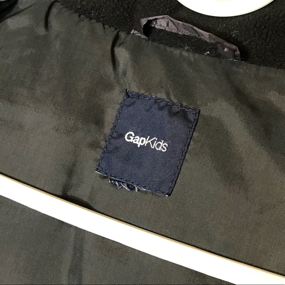 GAP Kids Puffy Vest Grey Cammo/Army Print LG - Picture 3 of 3